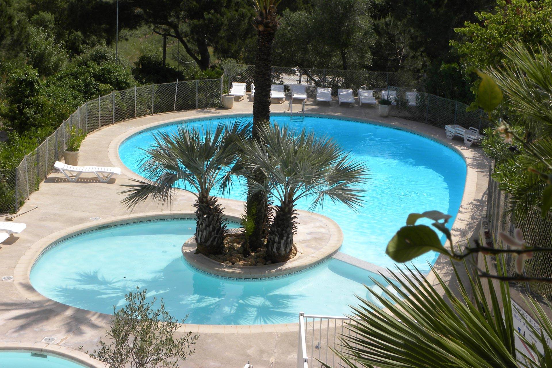 Piscine du camping Le Dattier